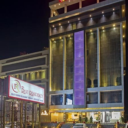 מלון Morbi Ravi Residency מראה חיצוני תמונה