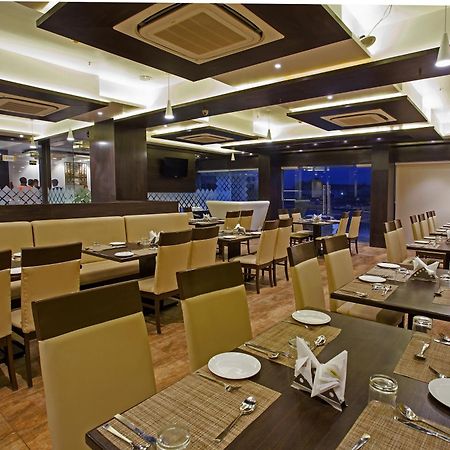 מלון Morbi Ravi Residency מראה חיצוני תמונה