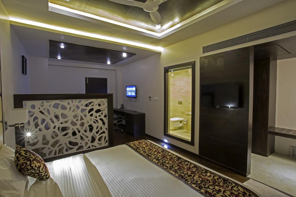 מלון Morbi Ravi Residency חדר תמונה