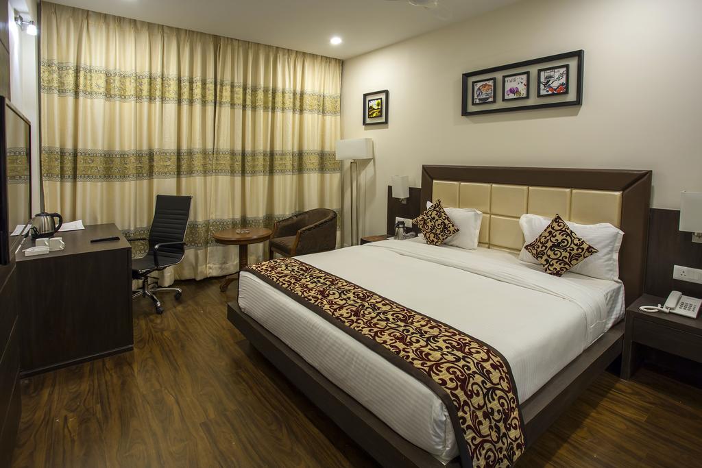 מלון Morbi Ravi Residency חדר תמונה