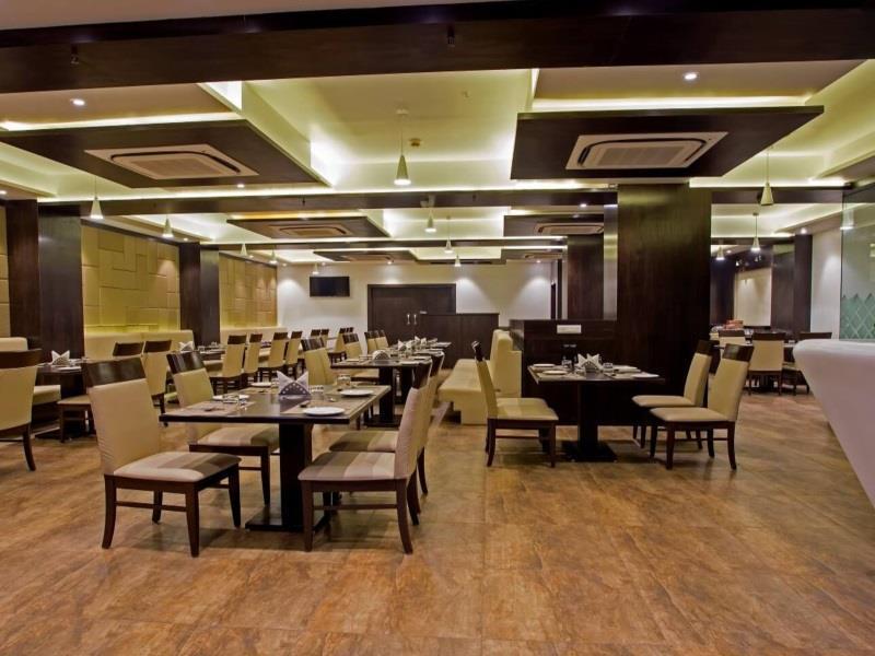 מלון Morbi Ravi Residency מראה חיצוני תמונה